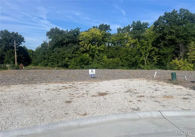 5th image of 107 Prominence Point Ct, Wentzville, MO 63385 | MLS# MIS26054383