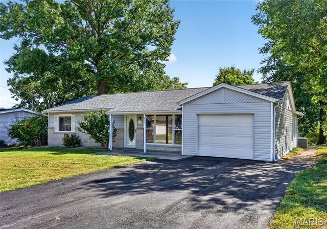 Photo 3 of Single family home for sale at 206 Cordes St, O Fallon, MO 63366 | MLS# MIS26054390 | Listing updated on 2026-10-05