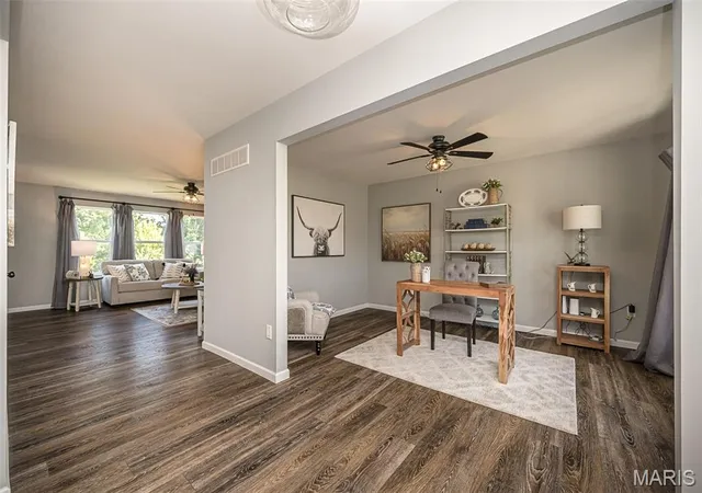 Photo 3 of Sale Pending at 4891 Sierra View Pl, Imperial, MO 63052 | MLS# MIS26054402 | Listing updated on 2026-08-29