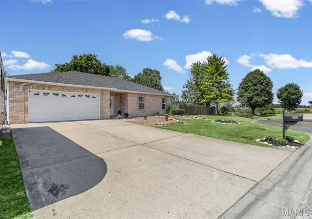 Photo 3 of Single family home for sale at 1110 Alice Ln, Granite City, IL 62040 | MLS# MIS26054406 | Listing updated on 2026-09-12