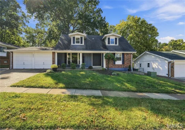 Photo 1 of Single family home for sale at 2964 Flameglow Dr, Saint Louis, MO 63129 | MLS# MIS26054408 | Listing updated on 2026-10-09