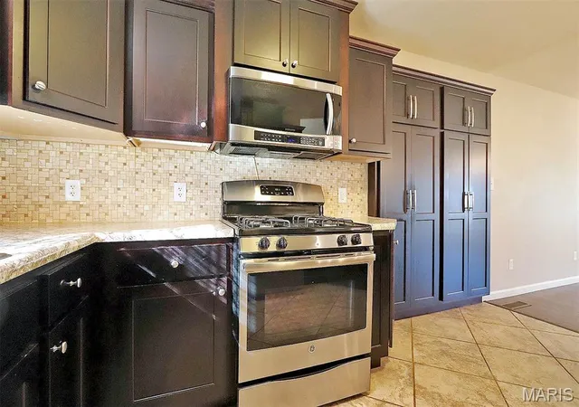 Photo 4 of Single family home for sale at 436 Squaw Valley Dr, Farmington, MO 63640 | MLS# MIS26054411 | Listing updated on 2026-10-21
