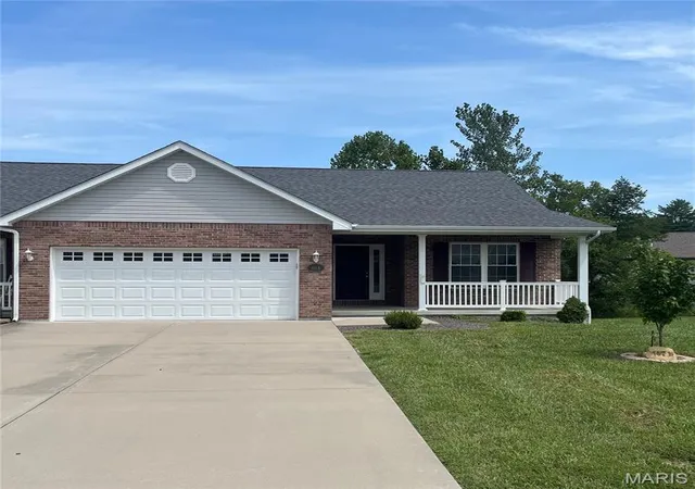 Photo 1 of Sale Pending at 107 Black Oak Dr #B, Park Hills, MO 63601 | MLS# MIS26054412 | Listing updated on 2026-09-03