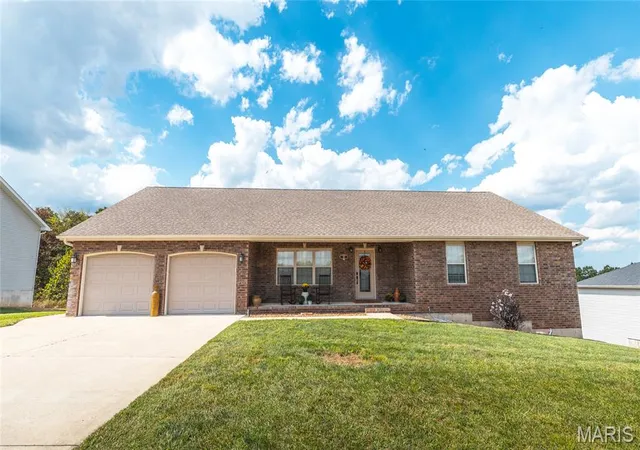 Photo 1 of Sale Pending at 110 Paradise St, Waynesville, MO 65583 | MLS# MIS26054415 | Listing updated on 2026-10-15