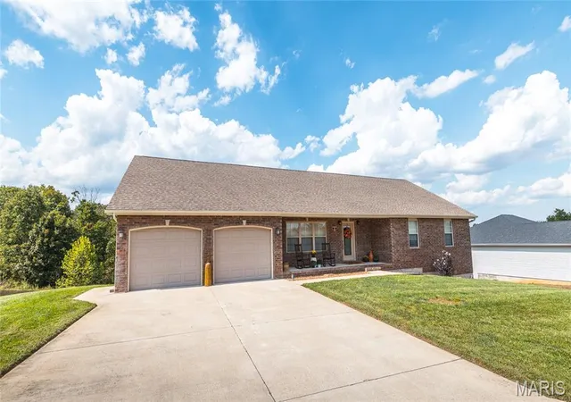 Photo 2 of Sale Pending at 110 Paradise St, Waynesville, MO 65583 | MLS# MIS26054415 | Listing updated on 2026-10-15