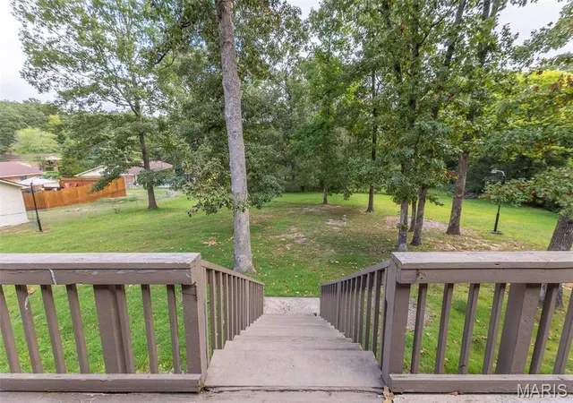 Photo 4 of Single family home for sale at 949 Robin Ln, Poplar Bluff, MO 63901 | MLS# MIS26054418 | Listing updated on 2026-09-01