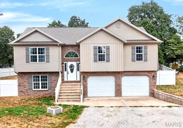 Photo 1 of Sale Pending at 23004 Righteous Ln, Waynesville, MO 65583 | MLS# MIS26054422 | Listing updated on 2026-10-01