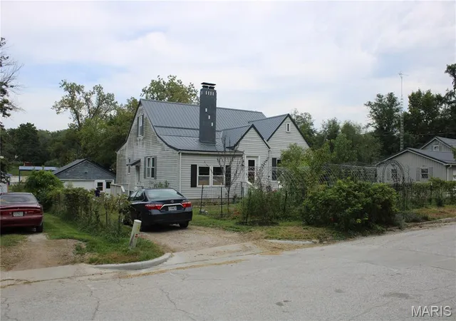2nd image of 616 S Washington St, Paris, MO 65275 | MLS# MIS26054424