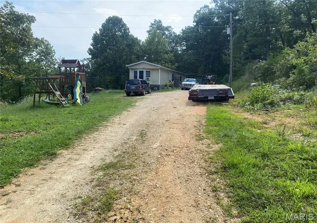 2nd image of 354 Red Fox Dr, Bourbon, MO 65441 | MLS# MIS26054435
