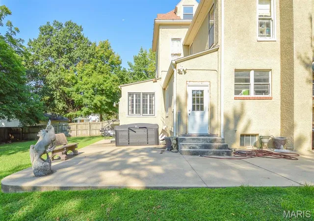 Photo 5 of Single family home for sale at 924 N Main Ave, Springfield, MO 65802 | MLS# MIS26054440 | Listing updated on 2026-08-24