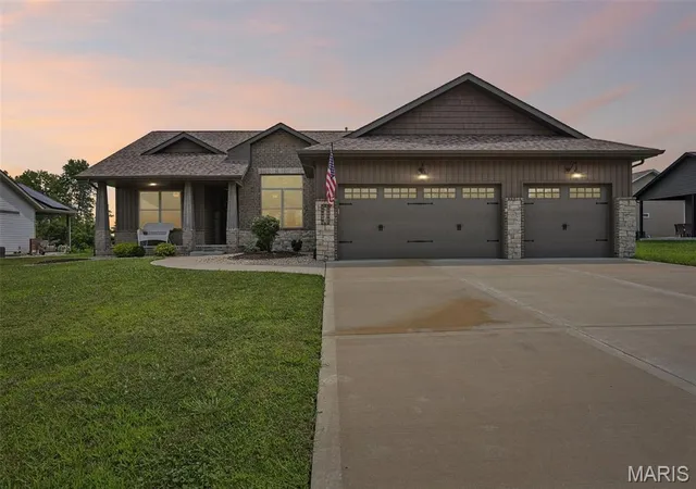 Photo 1 of Single family home for sale at 604 Briar Meadow Ct, Troy, IL 62294 | MLS# MIS26054444 | Listing updated on 2026-09-13