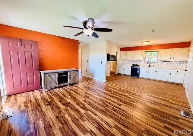 3rd image of 705 W Sand Rd, Advance, MO 63730 | MLS# MIS26054446