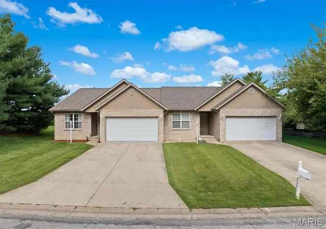 2nd image of 424 Aaron Dr, Belleville, IL 62220 | MLS# MIS26054451