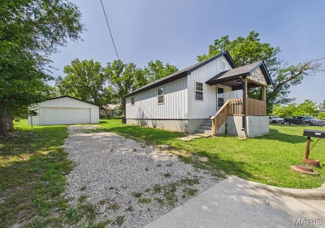 1st image of 310 North St, Lebanon, MO 65536 | MLS# MIS26054459