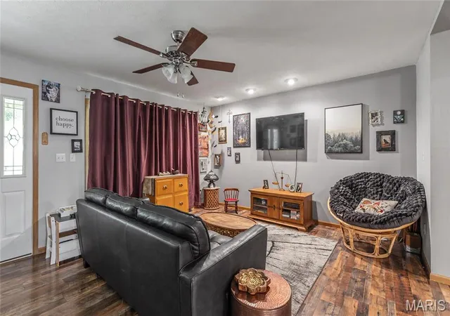 Photo 4 of Manufactured home for sale at 1174 Hwy Z, Belleview, MO 63623 | MLS# MIS26054471 | Listing updated on 2026-09-27