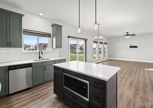 Photo 2 of Single family home for sale at 2625 Windsor Crst Ct, Belleville, IL 62221 | MLS# MIS26054474 | Listing updated on 2026-09-06