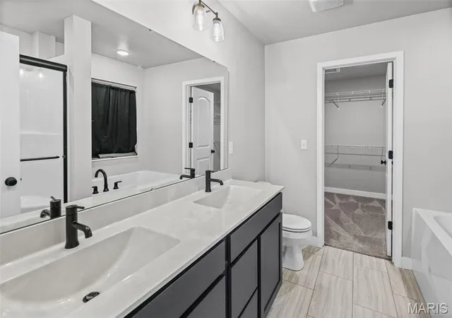 Photo 2 of Single family home for sale at 2625 Windsor Crst Ct, Belleville, IL 62221 | MLS# MIS26054474 | Listing updated on 2026-09-06