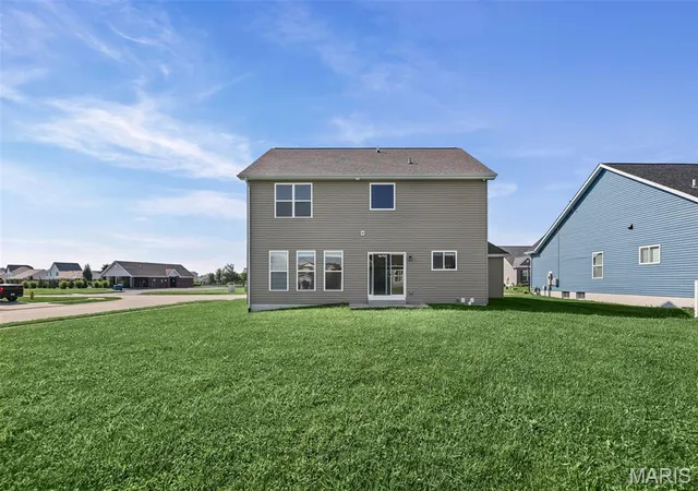 Photo 3 of Single family home for sale at 2625 Windsor Crst Ct, Belleville, IL 62221 | MLS# MIS26054474 | Listing updated on 2026-09-06