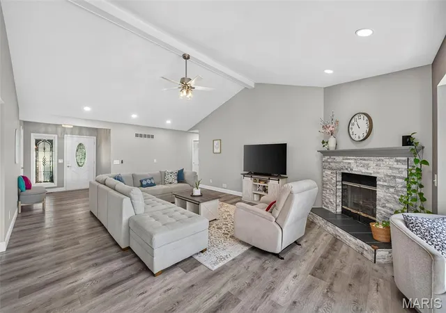 Photo 3 of Single family home for sale at 6 Potomac Ct, Saint Charles, MO 63303 | MLS# MIS26054477 | Listing updated on 2026-09-21