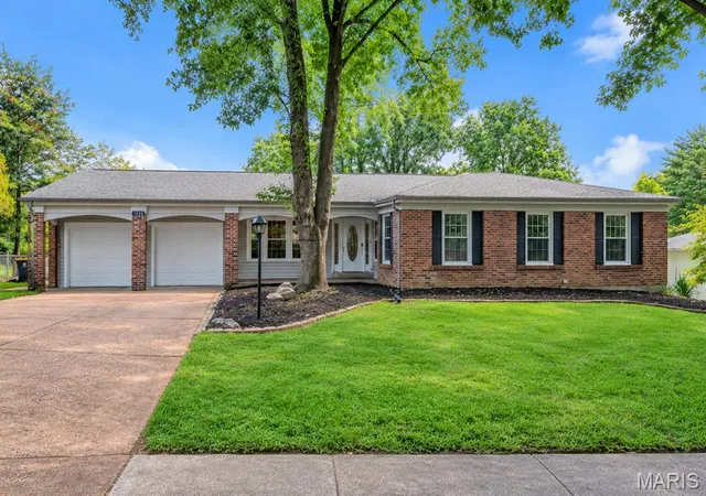 Photo 1 of Single family home for sale at 1944 Pepperrell Dr, Unincorporated, MO 63146 | MLS# MIS26054484 | Listing updated on 2026-09-01