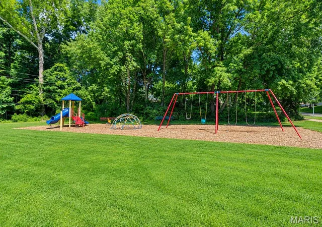 Photo 3 of Single family home for sale at 1944 Pepperrell Dr, Unincorporated, MO 63146 | MLS# MIS26054484 | Listing updated on 2026-09-01