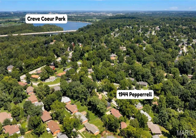 Photo 2 of Single family home for sale at 1944 Pepperrell Dr, Unincorporated, MO 63146 | MLS# MIS26054484 | Listing updated on 2026-09-01