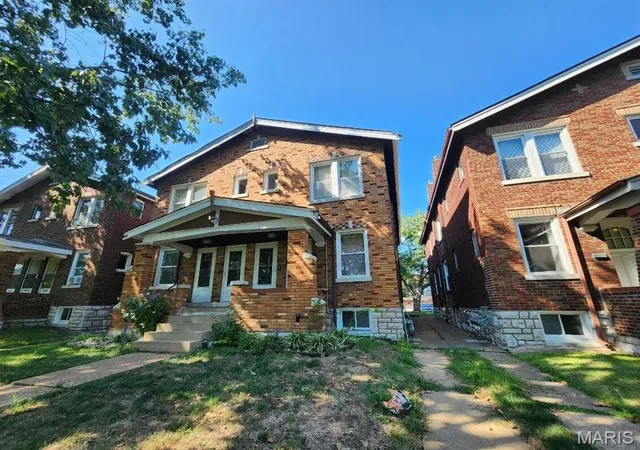 Photo 3 of Multi family home for sale at 3837 Dunnica Ave, St Louis, MO 63116 | MLS# MIS26054487 | Listing updated on 2026-08-27