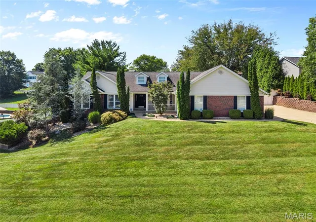 Photo 2 of Single family home for sale at 362 Round Tower Dr, Cottleville, MO 63304 | MLS# MIS26054489 | Listing updated on 2026-09-16