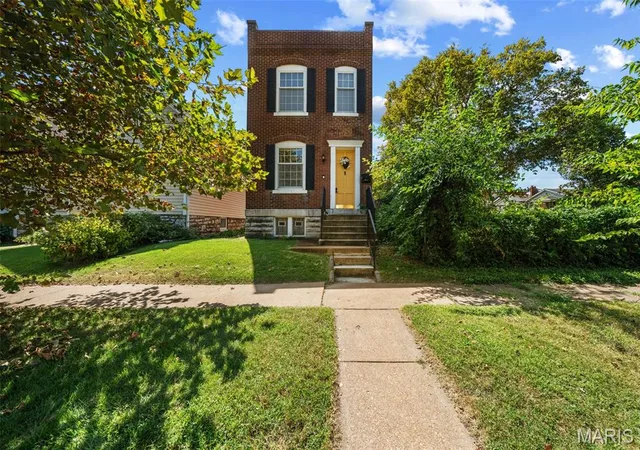 Photo 2 of Sale Pending at 4066 Phillips Ave, Saint Louis, MO 63116 | MLS# MIS26054491 | Listing updated on 2026-09-13