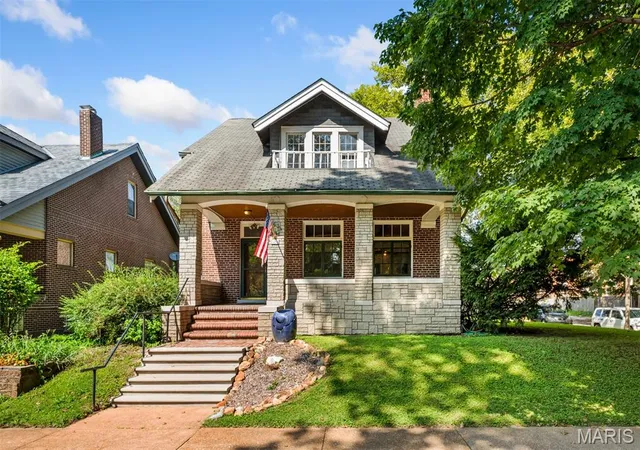 Photo 2 of Single family home for sale at 1103 Bellerive Blvd, St Louis, MO 63111 | MLS# MIS26054493 | Listing updated on 2026-09-07