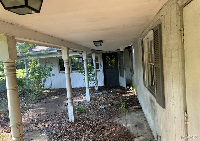 2nd image of 11823 Larimore Rd, St Louis, MO 63138 | MLS# MIS26054511