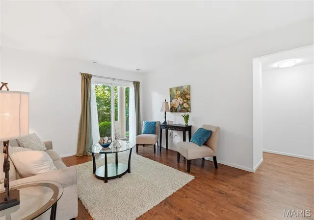 Listing Photo 4 - Condo for sale in building located at 12806 Portulaca Dr, St. Louis, MO 63146 - Unit #B