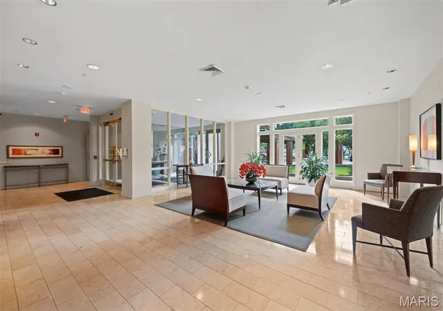 Listing Photo 5 - Condo for sale in building located at 800 S Hanley Rd, Clayton, MO 63105 - Unit #2B