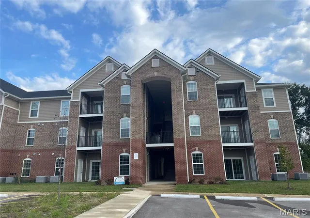 Condo for sale at 214 Harmony Meadows Ct #214, Dardenne Prairie, MO 63368 | MLS# MIS26054519