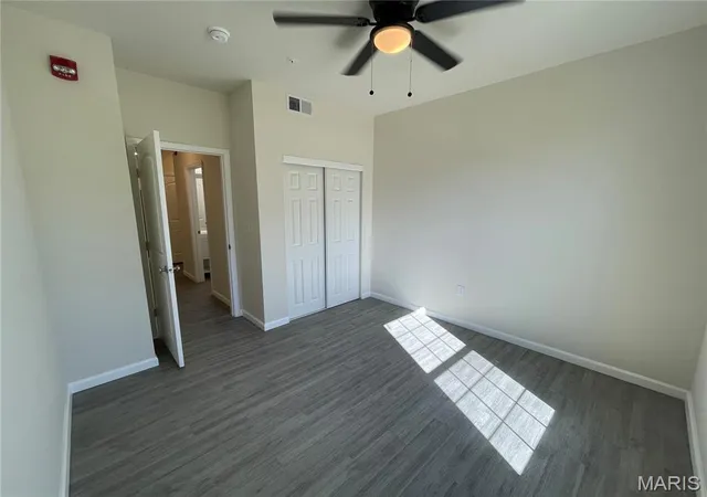 Listing Photo 5 - Condo for sale in building located at 214 Harmony Mdws Ct, Dardenne Prairie, MO 63368 - Unit #214
