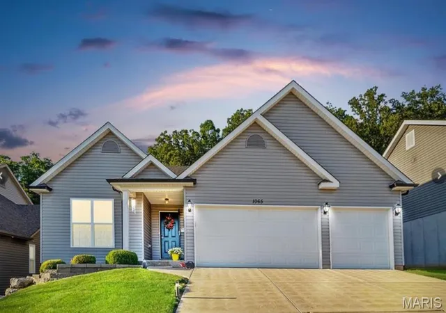 Photo 1 of Single family home for sale at 1065 Remington Dr, Imperial, MO 63052 | MLS# MIS26054527 | Listing updated on 2026-08-27