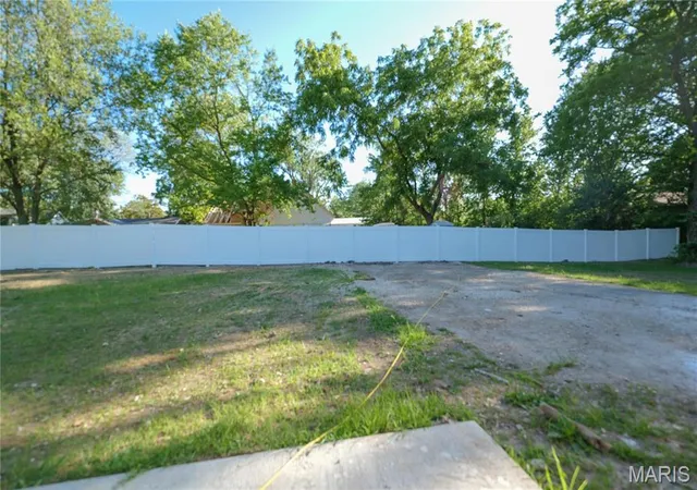 Photo 15 of Single family home for sale at 310 W Lion St, Jonesburg, MO 63351 | MLS# MIS26054532 | Listing updated on 2026-08-28