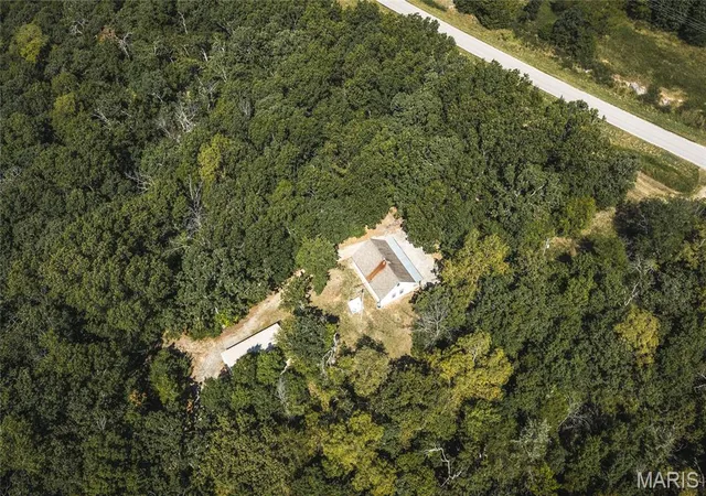 2nd image of 9570 Ne Hwy 82, Osceola, MO 64776 | MLS# MIS26054541