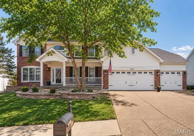 Photo 1 of Sale Pending at 1028 Stone Spring Ct, Eureka, MO 63025 | MLS# MIS26054546 | Listing updated on 2026-09-03