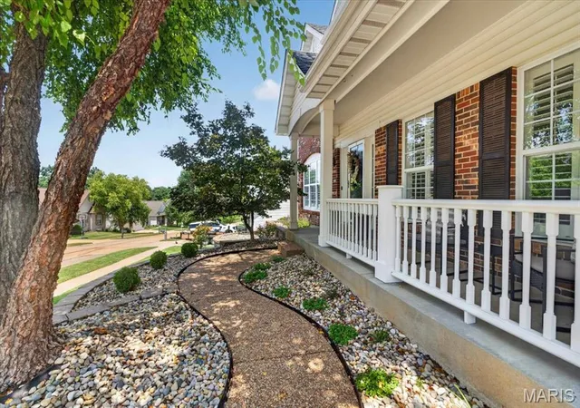Photo 4 of Sale Pending at 1028 Stone Spring Ct, Eureka, MO 63025 | MLS# MIS26054546 | Listing updated on 2026-09-03
