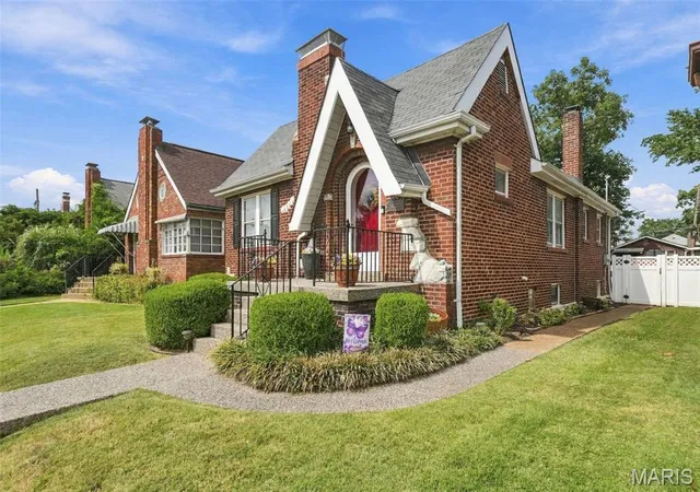 Photo 2 of Single family home for sale at 6437 Pernod Ave, Saint Louis, MO 63139 | MLS# MIS26054547 | Listing updated on 2026-09-17