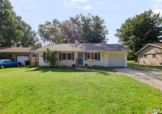 Photo 1 of Single family home for sale at 515 Mobile St, Brighton, IL 62012 | MLS# MIS26054548 | Listing updated on 2026-09-25
