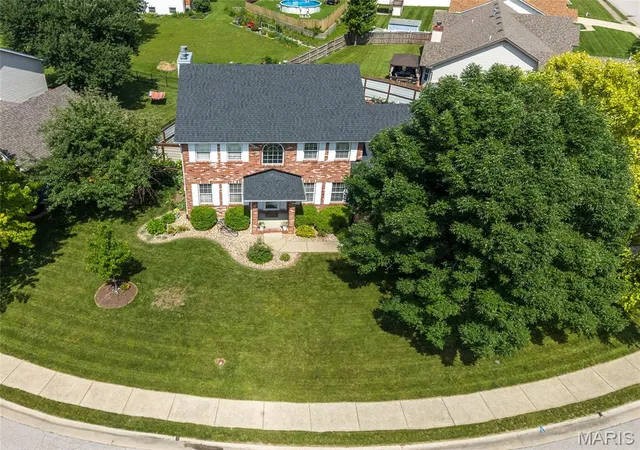 2nd image of 131 Saint Sabre Dr, Belleville, IL 62226 | MLS# MIS26054549