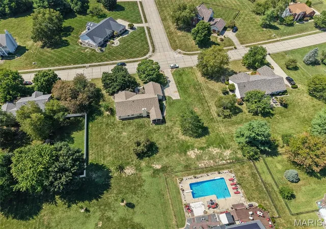 Photo 53 of Single family home for sale at 2036 Cedarwood Trl, Belleville, IL 62226 | MLS# MIS26054550 | Listing updated on 2026-09-06