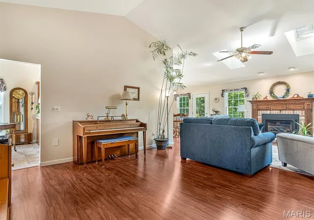 Photo 4 of Single family home for sale at 2557 Spyglass Ct, Edwardsville, IL 62025 | MLS# MIS26054552 | Listing updated on 2026-09-17
