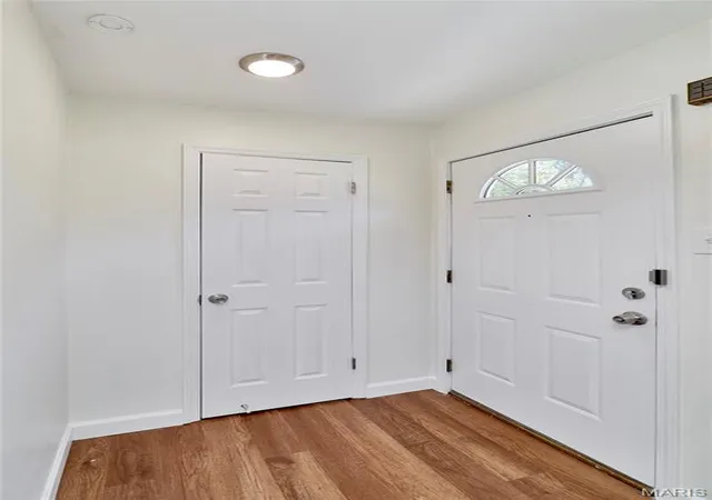 Photo 3 of Sale Pending at 9527 Margo Ann Ln, St Louis, MO 63134 | MLS# MIS26054554 | Listing updated on 2026-09-02