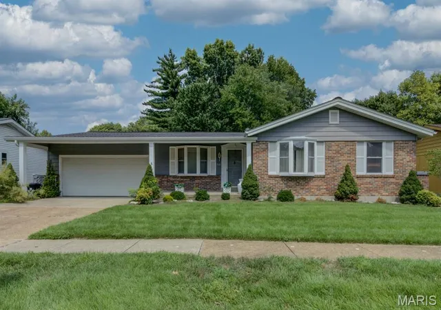 1st image of 715 Shallowcreek Vw, Manchester, MO 63021 | MLS# MIS26054555