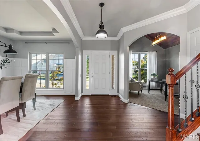 Photo 3 of Single family home for sale at 1045 Hawkins Bnd Dr, Fenton, MO 63026 | MLS# MIS26054556 | Listing updated on 2026-10-04
