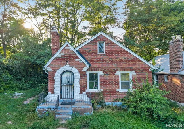 1st image of 4207 Colonial Ave, Northwoods, MO 63121 | MLS# MIS26054558