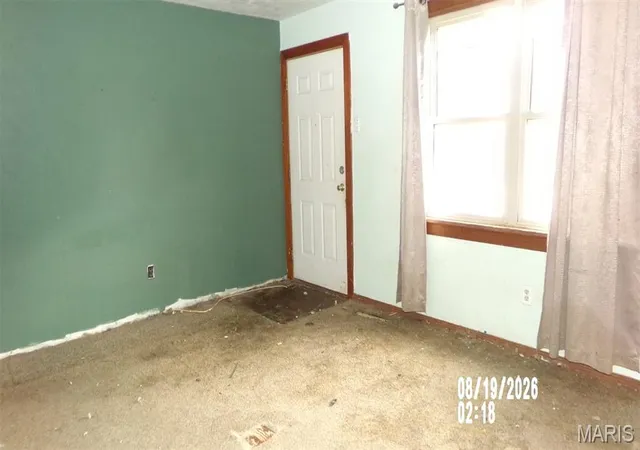 Photo 3 of Sale Pending at 221 E Laurel St, Millstadt, IL 62260 | MLS# MIS26054562 | Listing updated on 2026-10-14